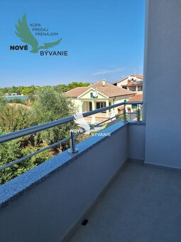 Novostavba apartmánu s výhľadom na more Chorvátsku-Privlaka - 12