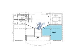 Obchodno- kancelársky priestor s výkladom na Nám. slobody - 12