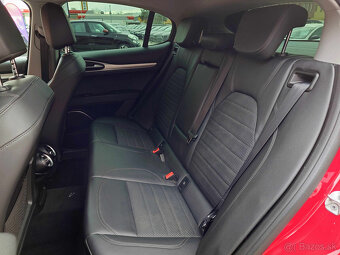Alfa Romeo Stelvio 2021 2.2 JTDM 140 kW - 12