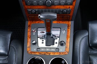 Volkswagen Phaeton 5.0 TDi V10 - 12