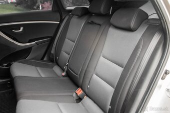 Hyundai i30 Combi 1.6 CRDi 81 kW 2015 - 12