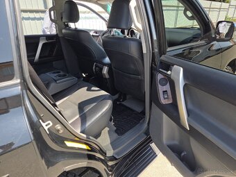 Toyota Land Cruiser 3.0I D-4D Premium A/T REZERVOVANE - 12