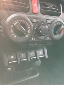 predám Suzuki Jimny 2022 1,5 4x4 - 12