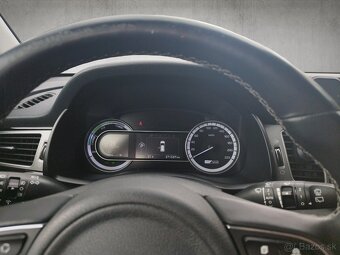 Kia Niro 1,6 GDi HEV PLATINUM - 12