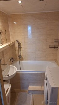 Na dlhodobý prenájom 3 iz.byt Saratovská Levice - 12