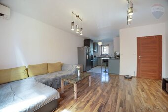 5-izbový rodinný dom s garážou v Kalinkove - 12