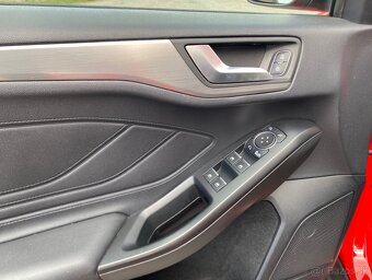 Ford Focus Turnier 1.5 EB Titanium 1. majitel 11/2019 - 12