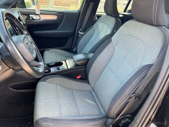 Volvo XC40 D3 Momentum A/T - 12