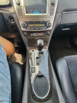 Toyota Avensis 2.2 D-CAT - 12