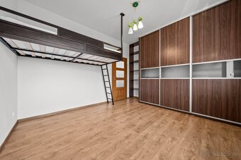 VZDUŠNÝ 3-IZB. BYT, TERASA 54,07 m², GARÁŽ, TEHLOVÁ STAVBA - 12