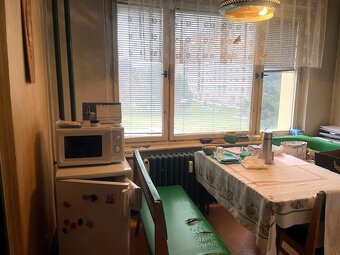 Lukratívny 3,5i byt -balkón a lodžia v centre Brezna -82 m2 - 12