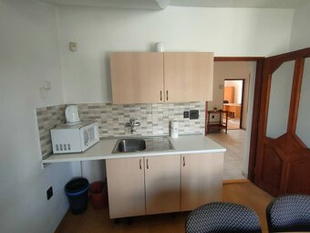 Administratívno-prevádzkové priestory 91m2 v Žiline s parkov - 12