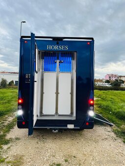 Prepravník koní Renault Master 5-miestny ATM / Automat NOVE - 12