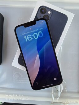 Predám Vymenim,Iphone 13,ako novy,86% batéria - 12
