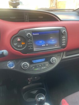 Toyota Yaris hybrid Selection 39000km - 12
