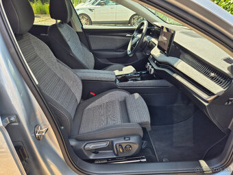 Škoda Superb Combi 2.0 TDI SCR Style DSG, nový model - 12