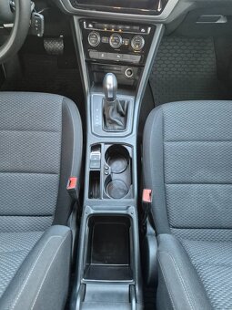 Predám  Volkswagen Touran 2.0 TDI Comfortline DSG (7 miestne - 12