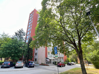 Zariadená garsónka s lodžiou 32 m2 Západná ul. Trenčín - 12