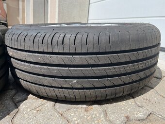 Originalna sada diskov SEAT ATECA 7.0JxR17 ET45, 215/55/R17 - 12