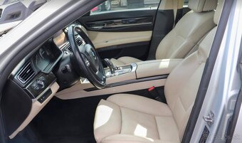 BMW Rad 7 740d xDrive - 12