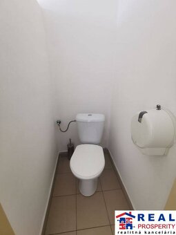 STROJNÍCKA: SKLAD 605 m2-naklad. rampa 164 m2, soc. záz., 4  - 12