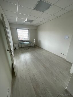 Kancelárske priestory, LIVING CENTRUM Žilina - VEŽA, D1 - 12