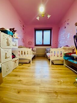 Priestranný dom s garážou na predaj, Trhová Hradská - 12