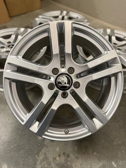 Nepoužité hliníkové disky 5x112 R18 Mercedes GLA Škoda VW - 12