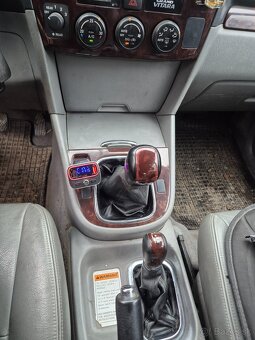 Suzuki Grand Vitara XL7 2.0HDi - 12