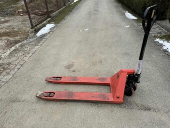 Ponúkam na predaj paletový vozík 2000 - 12