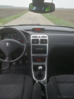 Peugeot 307 1,6 hdi - 12