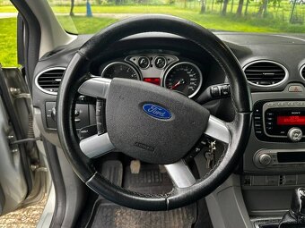 Ford Focus 1.8 benzín - 12