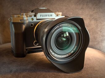 Predám profesionálny Fujifilm X-T5 s objektívmi - 12