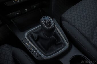 -V ZÁRULE-KIA Ceed 1.0 T-GDi Silver +- NEBÚRANÉ/1.Majiteľ - 12