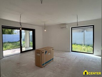 NA PREDAJ novostavba - 5 izbový bungalov/ RD/ v Komárne / SO - 12