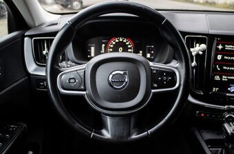 Volvo XC60 D4 Momentum, 140kW (2019) - 12