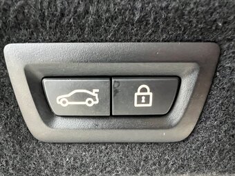 BMW Rad 8 Coupé 840d xDrive M-PERFORMANCE / SWAROVSKI - 12