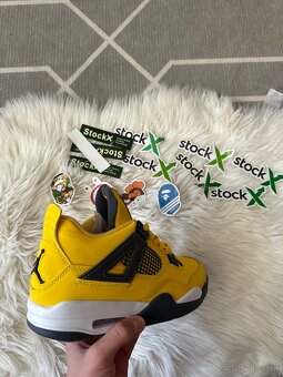 Jordan 4 - 12