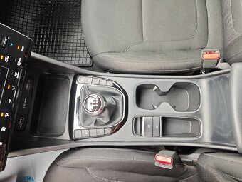 Hyundai Tucson 1.6 T-GDi Mild Hybrid Family MT6 - 12