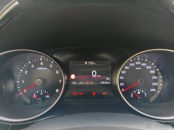 Kia XCeed 1.5 T-GDi M6 GOLD - Deluxe White - 12