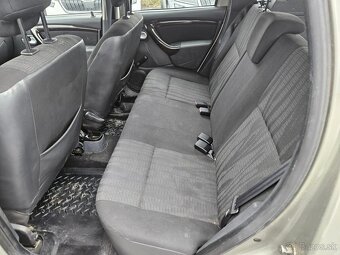 Dacia Duster 1.6 16V 4x4 – benzín - 12