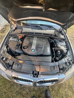 BMW 330D xdrive 2010 ročník - 12