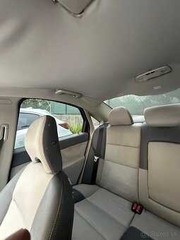 Volvo s40 2.0 diesel 100kw 2005 šedá metalíza - 12