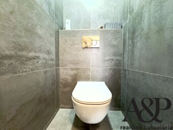3 IZB. BYT S LOGGIOU, GARÁŽOU A ZÁHRADOU S ALTÁNOM, 68M2, KO - 12