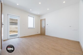 SRG | Nový 4-izbový dom s terasou a garážou | Kolárovo - 12