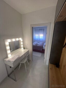 Luxusný 3-izbový apartmán Chorvátsko- Vodice, 180m od pláže - 12