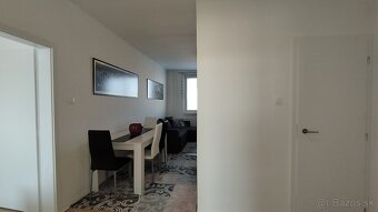 3. izb. reprezentatívny, zrekonštruovaný, zariadený byt. TOP - 12