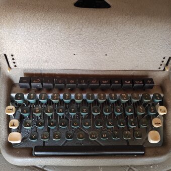 Písací stroj- nová cena - 12
