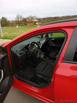Opel Astra šport Tourer. 2016 1,6 100 kw - 12