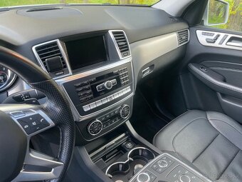 Mercedes ML 500 - 12